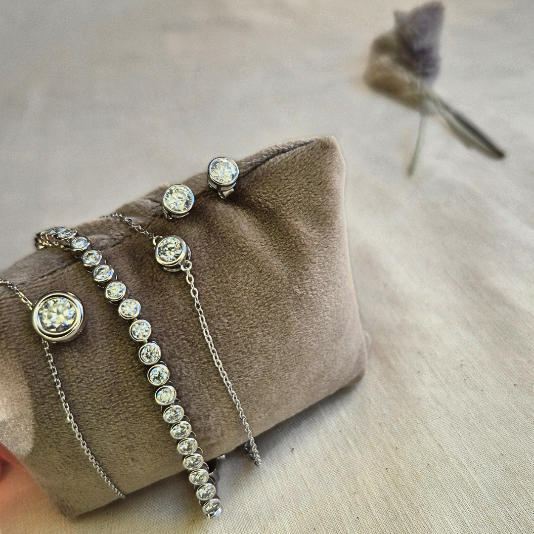 Moissanite Bracelet in 925 Silver - Moonlit Bezel Bracelet