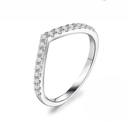 Anillo de media eternidad en forma de V de plata de ley 925